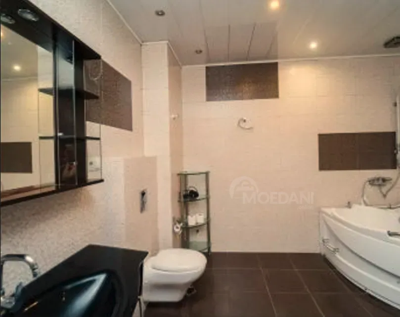 Сдам 3-комн. квартиру на сутки в Тбилиси  150м² 8/11 эт. Тбилиси - изображение 3