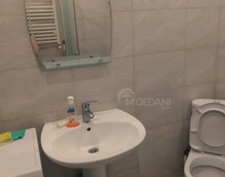 Сдам 1-комн. квартиру на сутки в Тбилиси  65м² 2/10 эт. Тбилиси - изображение 4