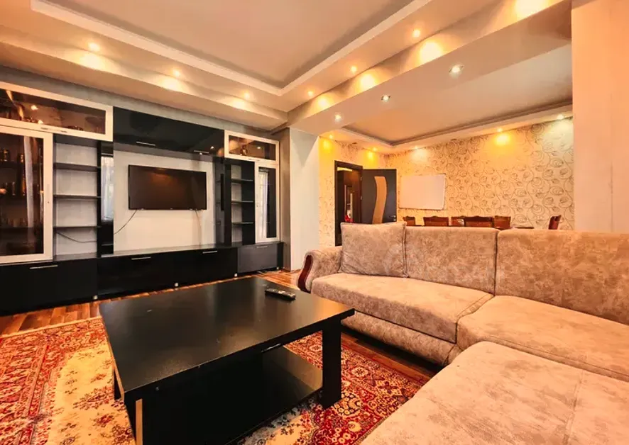 Сдам 3-комн. квартиру на сутки в Тбилиси  150м² 2/10 эт. Тбилиси - изображение 5