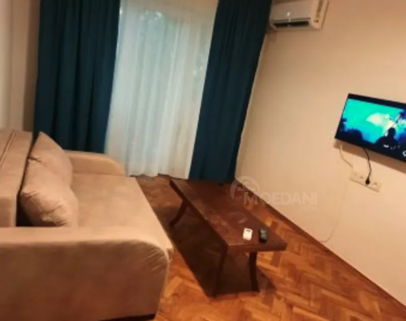 ქირავდება 1 ოთახიანი ბინა დღიურად თბილისში  50მ² 3/5 სართ თბილისი - photo 1