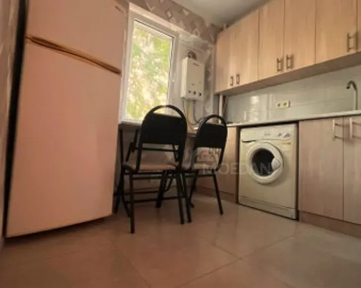 ქირავდება 1 ოთახიანი ბინა დღიურად თბილისში  50მ² 3/5 სართ თბილისი - photo 2