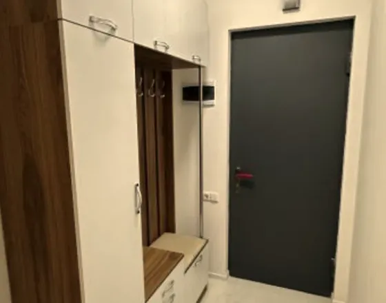 ქირავდება 2 ოთახიანი ბინა 65მ² 4/10 სართ თბილისი