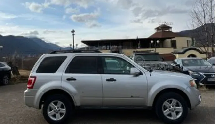 Ford Escape 2.5L 2009 Тбилиси - изображение 4