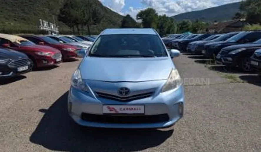 Toyota Prius V 1.8L 2012 Тбилиси - изображение 1