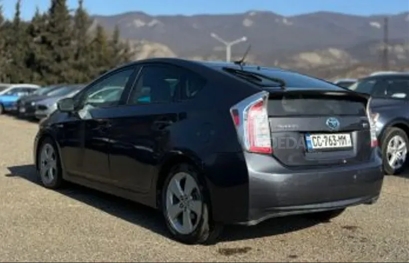 Toyota Prius 1.8L 2012 Тбилиси - изображение 4