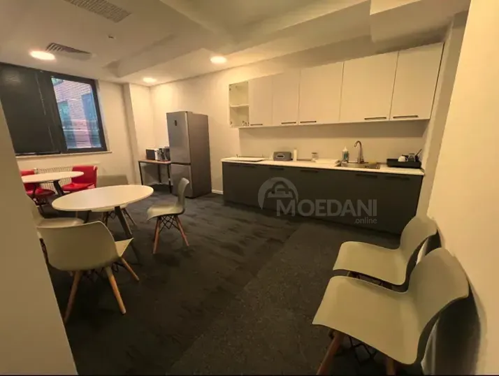 Ქირავდება საოფისე კომერციული ფართი ვერაზე თბილისი - photo 4