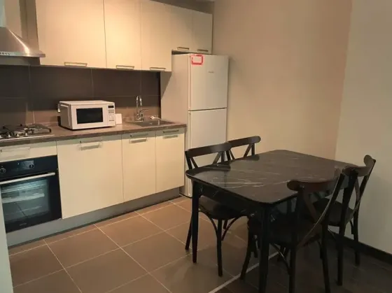 ქირავდება 2 ოთახიანი ბინა 60მ² 5/9 სართ თბილისი