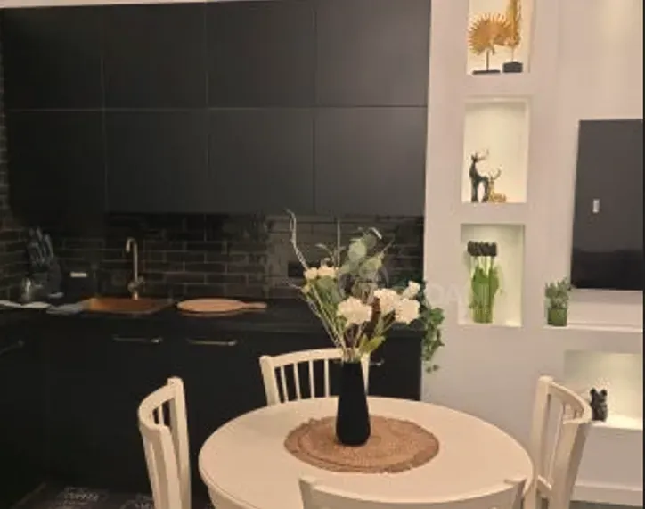 ქირავდება 2 ოთახიანი ბინა 70მ² 8/12 სართ თბილისი - photo 1