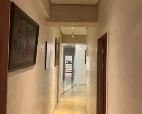 ქირავდება 5 ოთახიანი ბინა 220მ² 6/11 სართ თბილისი