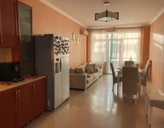 ქირავდება 5 ოთახიანი ბინა 270მ² 5/10 სართ თბილისი