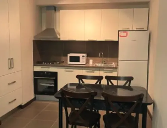 ქირავდება 2 ოთახიანი ბინა 55მ² 5/9 სართ თბილისი