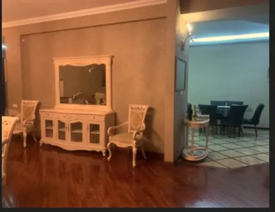 ქირავდება 5 ოთახიანი ბინა 240მ² 7/12 სართ თბილისი