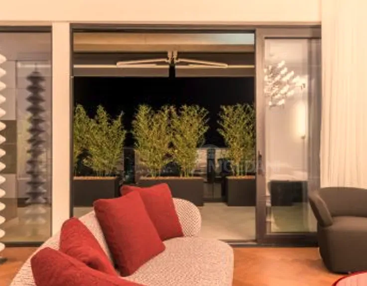 Apartments For Rent three-room 134м² 6/6 floor Tbilisi - photo 4