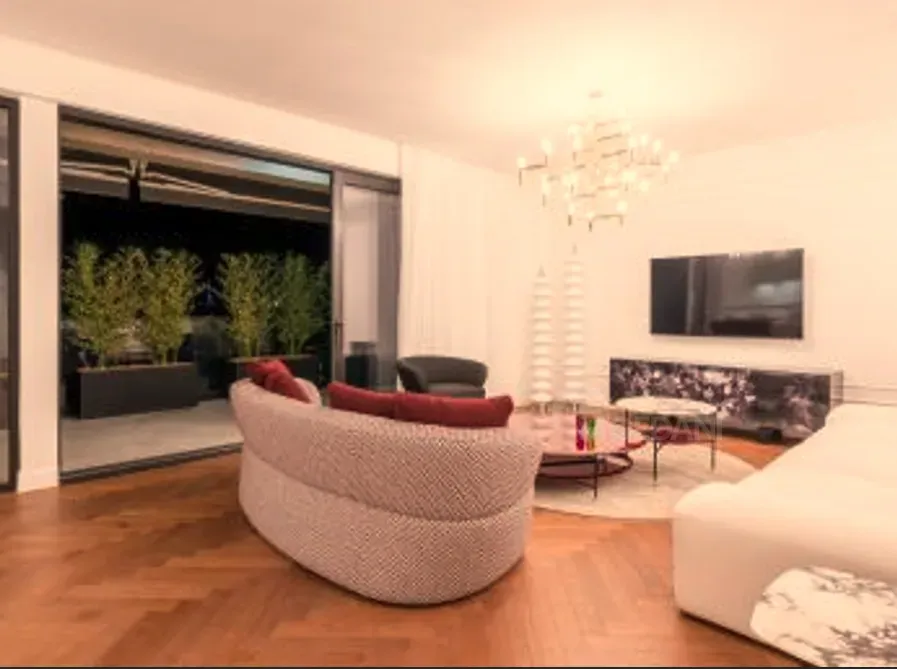 Apartments For Rent three-room 134м² 6/6 floor Tbilisi - photo 1