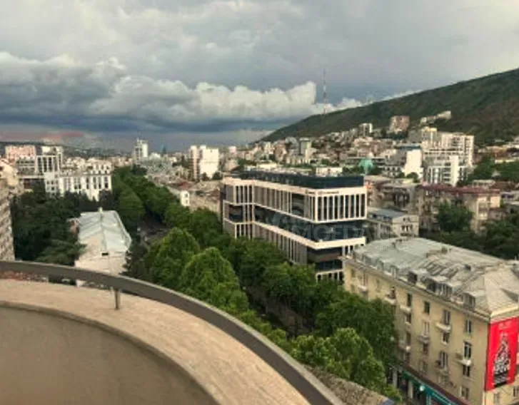 ქირავდება 5 ოთახიანი ბინა 220მ² 8/13 სართ თბილისი - photo 1