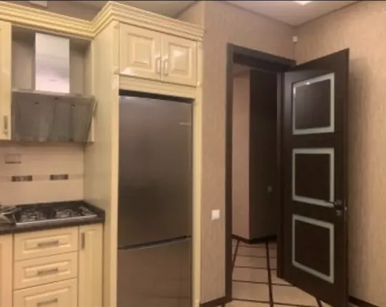 ქირავდება 5 ოთახიანი ბინა 240მ² 7/12 სართ თბილისი