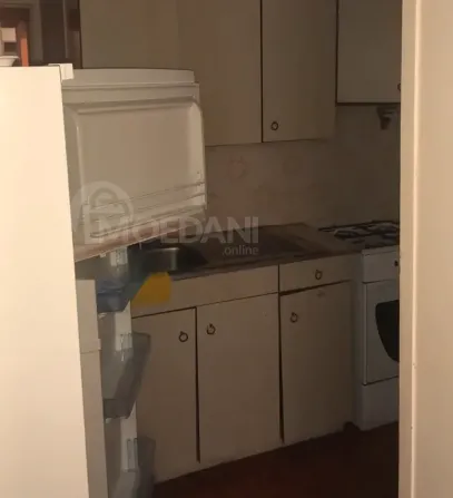 იყიდება 3 ოთახიანი ბინას $95 000  თბილისში  70მ² 7/8 სართ თბილისი - photo 3