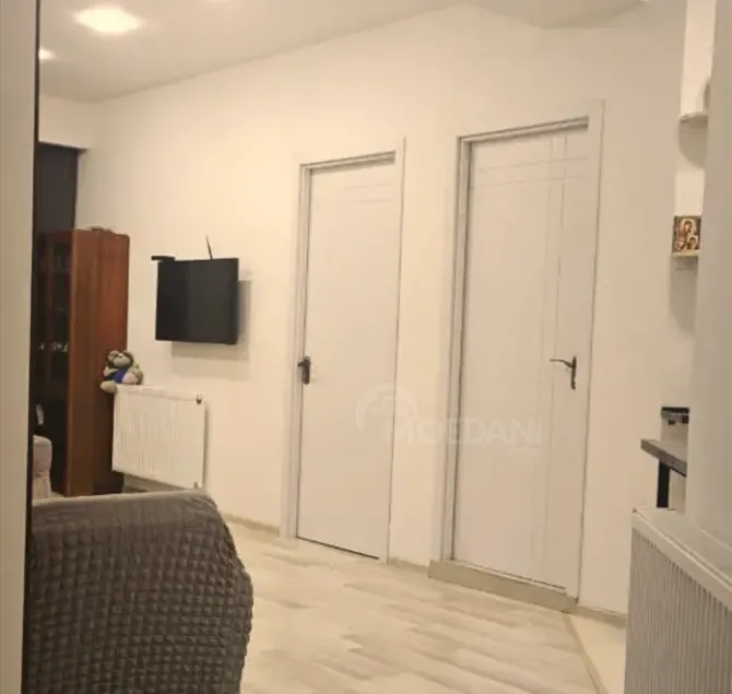 იყიდება 2 ოთახიანი ბინას $68 000  თბილისში  50მ² 8/14 სართ თბილისი - photo 8