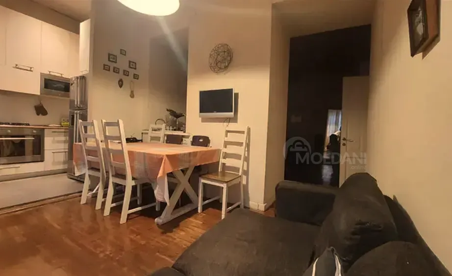 ქირავდება 2 ოთახიანი ბინა 76მ² 1/3 სართ თბილისი - photo 2