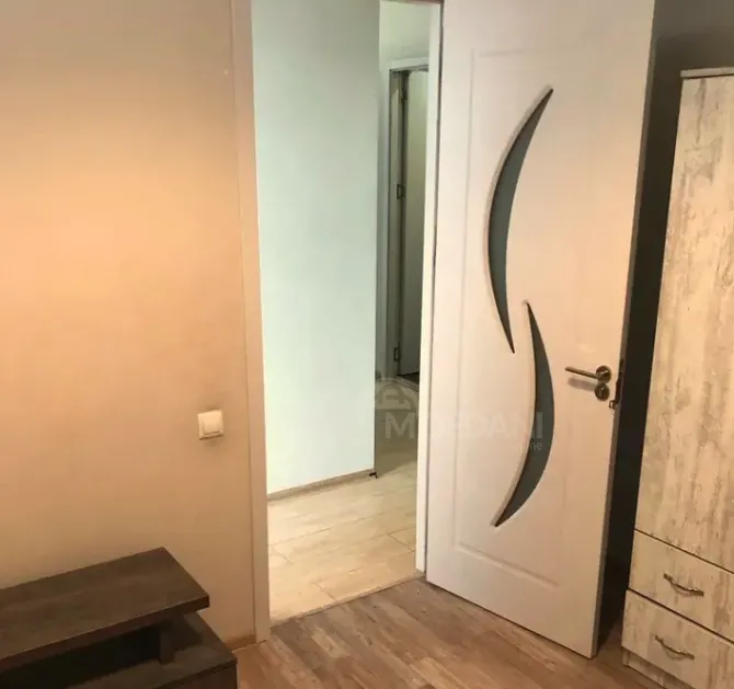 იყიდება 3 ოთახიანი ბინას $94 000  თბილისში  70მ² 7/20 სართ თბილისი - photo 7