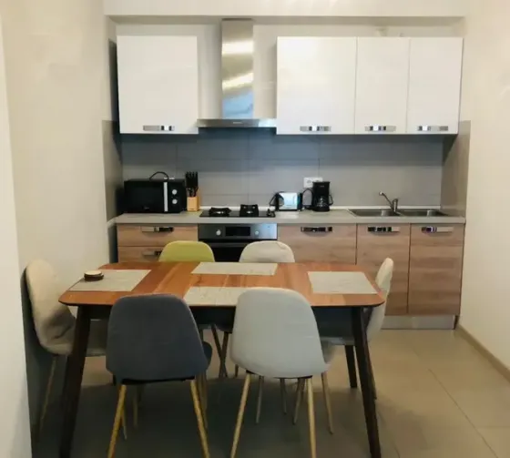 ქირავდება 2 ოთახიანი ბინა 55მ² 22/25 სართ თბილისი