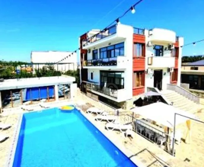 ქირავდება სახლი 2250м² თბილისი - photo 1