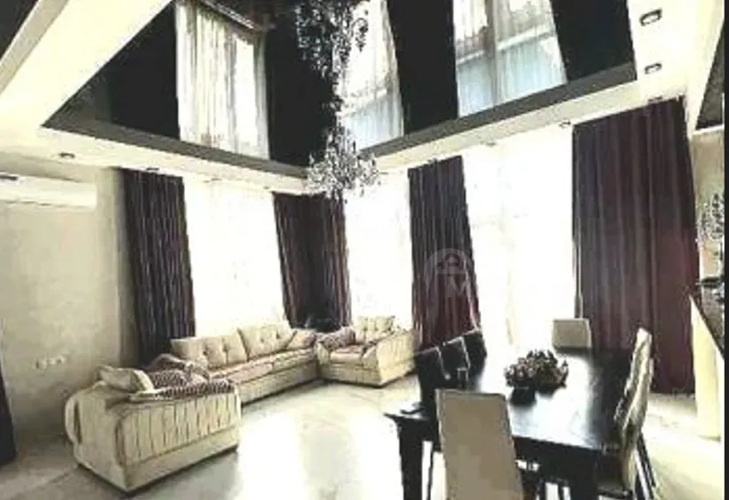 ქირავდება სახლი 2250м² თბილისი - photo 9