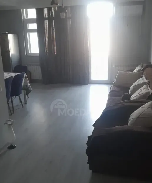 ქირავდება 3 ოთახიანი ბინა 82მ² 4/8 სართ თბილისი - photo 1