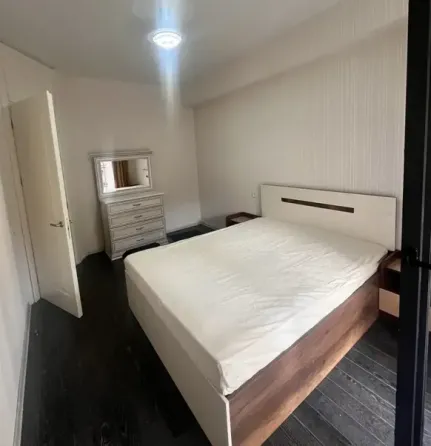 ქირავდება 2 ოთახიანი ბინა 52მ² 3/5 სართ თბილისი