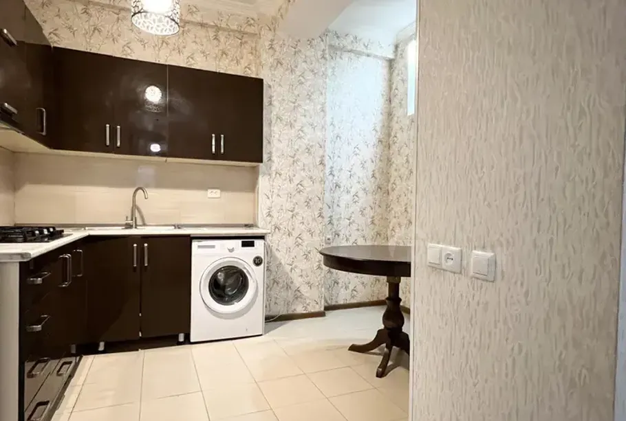 Apartments For Rent three-room 95м² 2/14 floor Tbilisi - photo 2