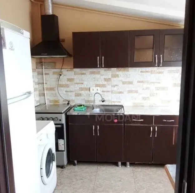 ქირავდება 2 ოთახიანი ბინა 60მ² 9/9 სართ თბილისი - photo 2