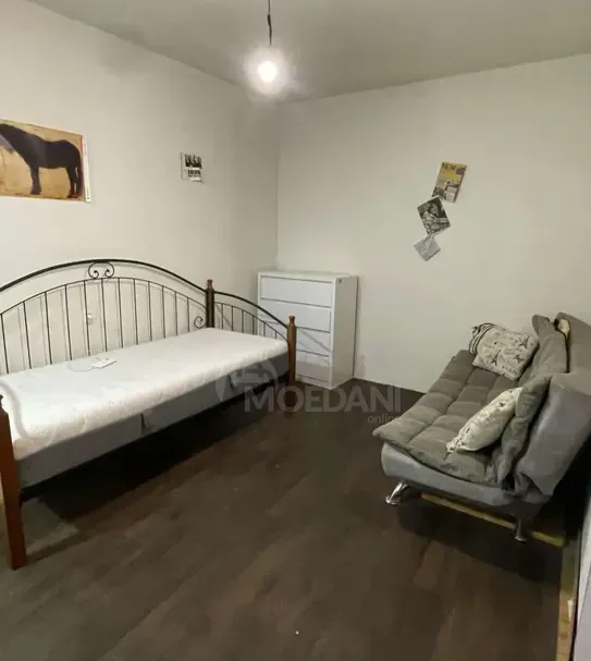 ქირავდება 2 ოთახიანი ბინა 45მ² 1/5 სართ თბილისი - photo 1