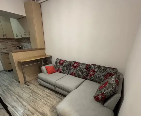 Сдам 2-комн. квартиру 50м² 2/8 эт. Тбилиси