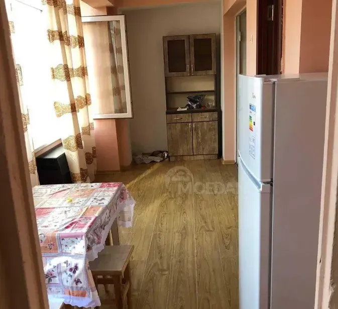 ქირავდება 3 ოთახიანი ბინა 70მ² 5/5 სართ თბილისი - photo 1