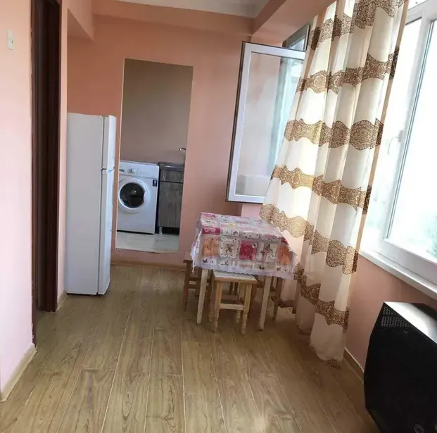 ქირავდება 3 ოთახიანი ბინა 70მ² 5/5 სართ თბილისი - photo 4