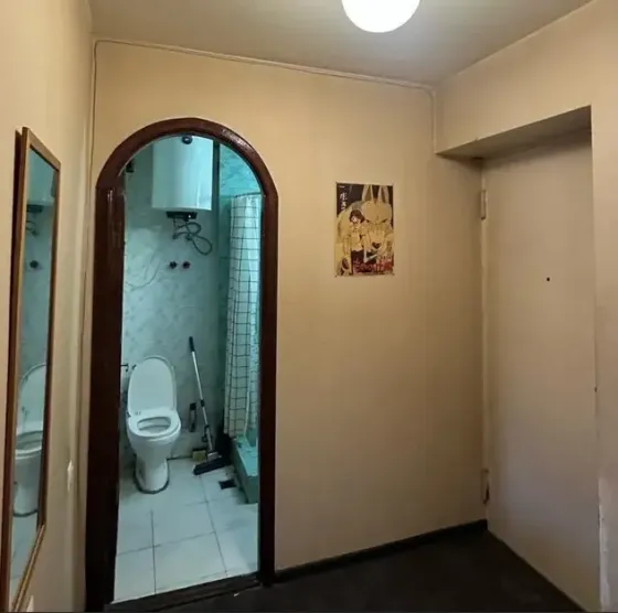 ქირავდება 2 ოთახიანი ბინა 50მ² 3/5 სართ თბილისი