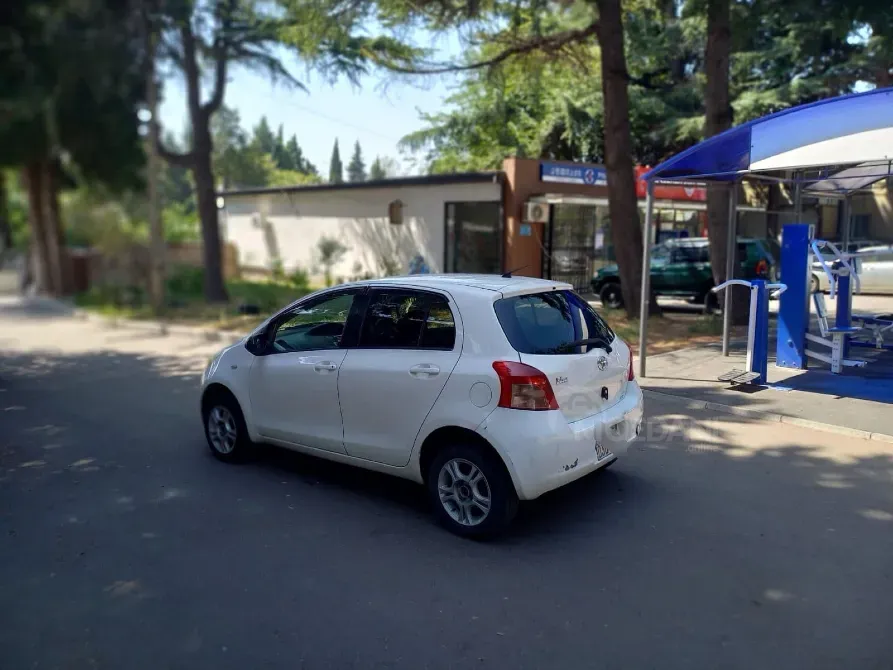 Toyota Vitz 1.3L 2005 Тбилиси - изображение 3