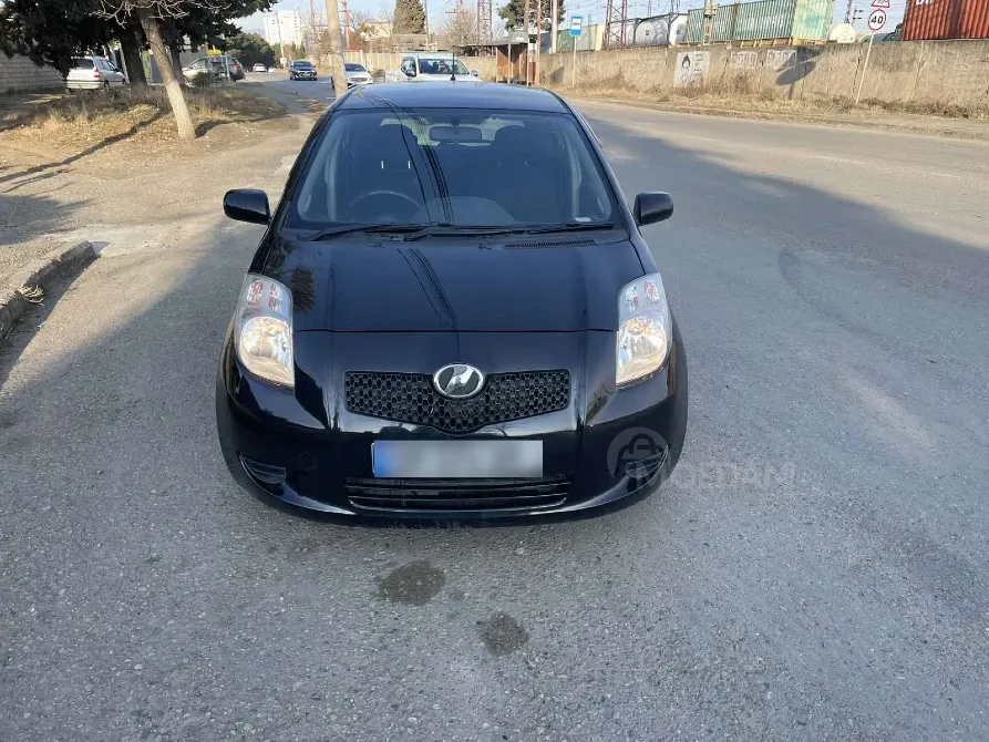 Toyota Vitz 1.3L 2005 Тбилиси - изображение 1