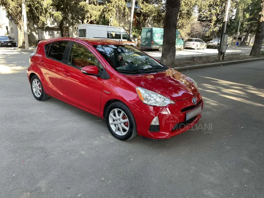 Toyota Prius C 1.5L 2012 Тбилиси - изображение 7