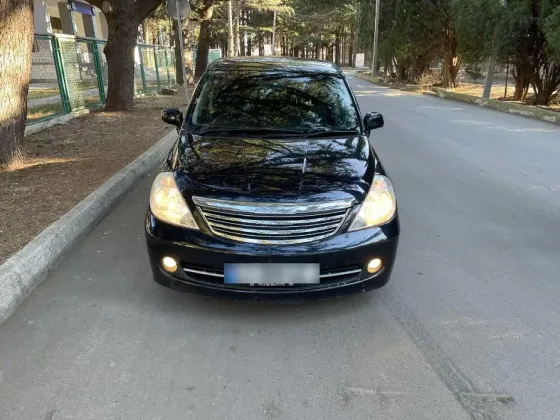 Nissan Tiida 2004 Tbilisi