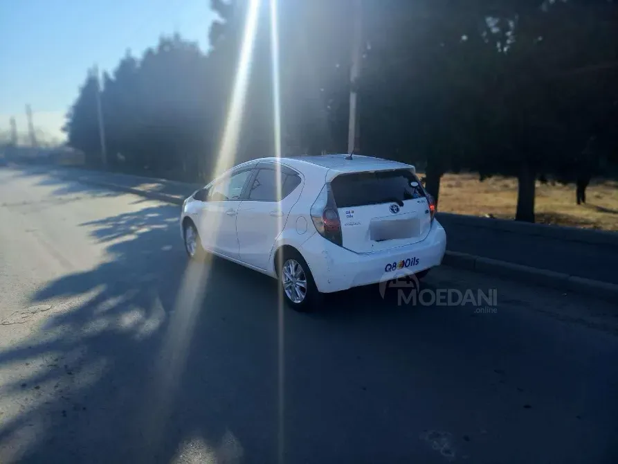 Toyota Aqua 1.5L 2012 Тбилиси - изображение 2