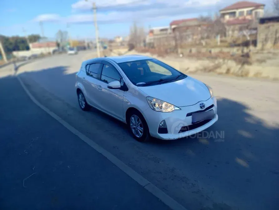 Toyota Aqua 1.5L 2012 Тбилиси - изображение 5