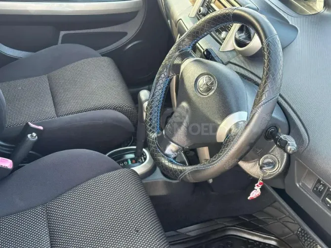 Toyota Ist 2004 Тбилиси - изображение 6