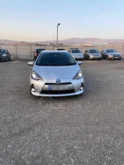 Toyota Aqua 1.3L 2013 Тбилиси - изображение 6