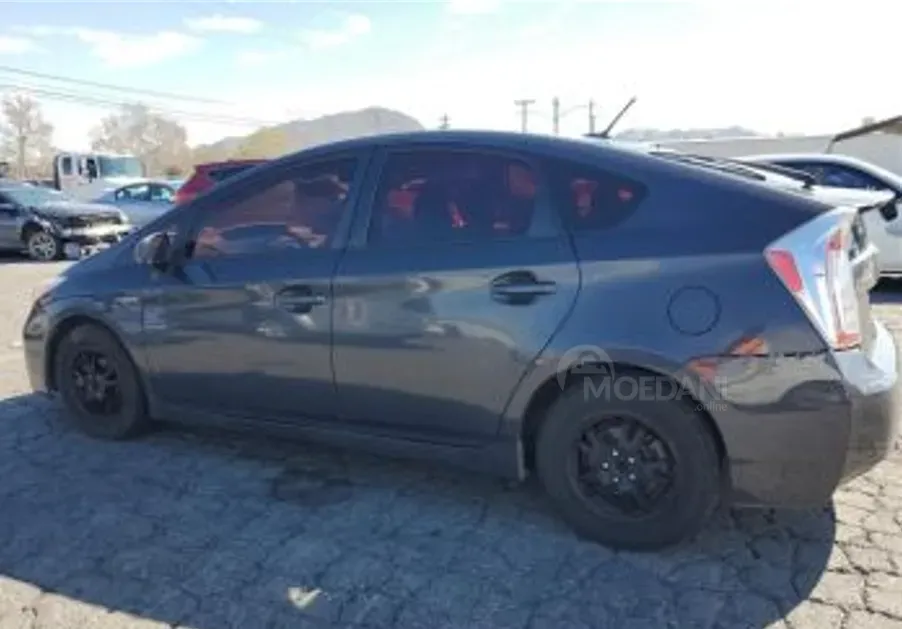 Toyota Prius 1.8L 2015 Тбилиси - изображение 5