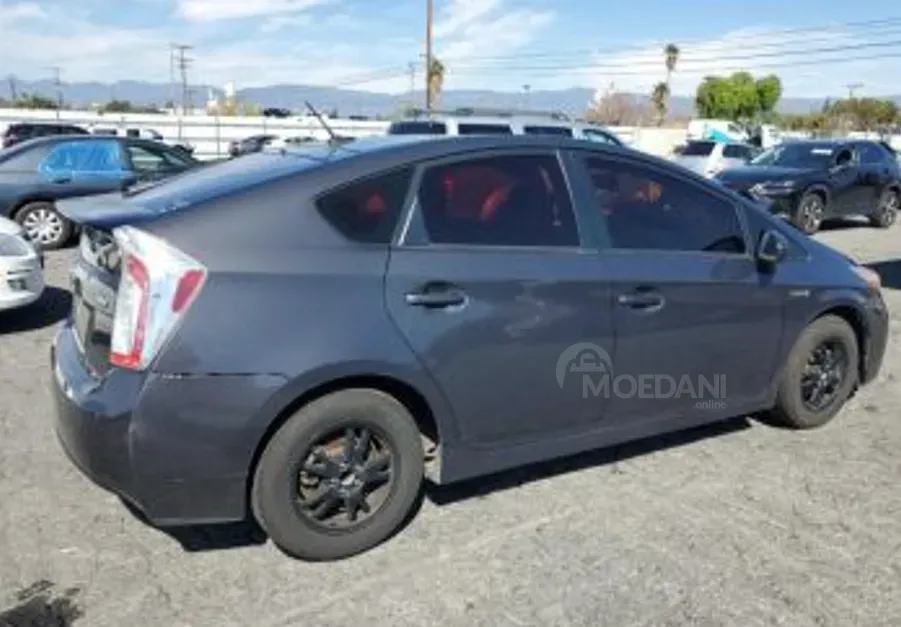 Toyota Prius 1.8L 2015 Тбилиси - изображение 4