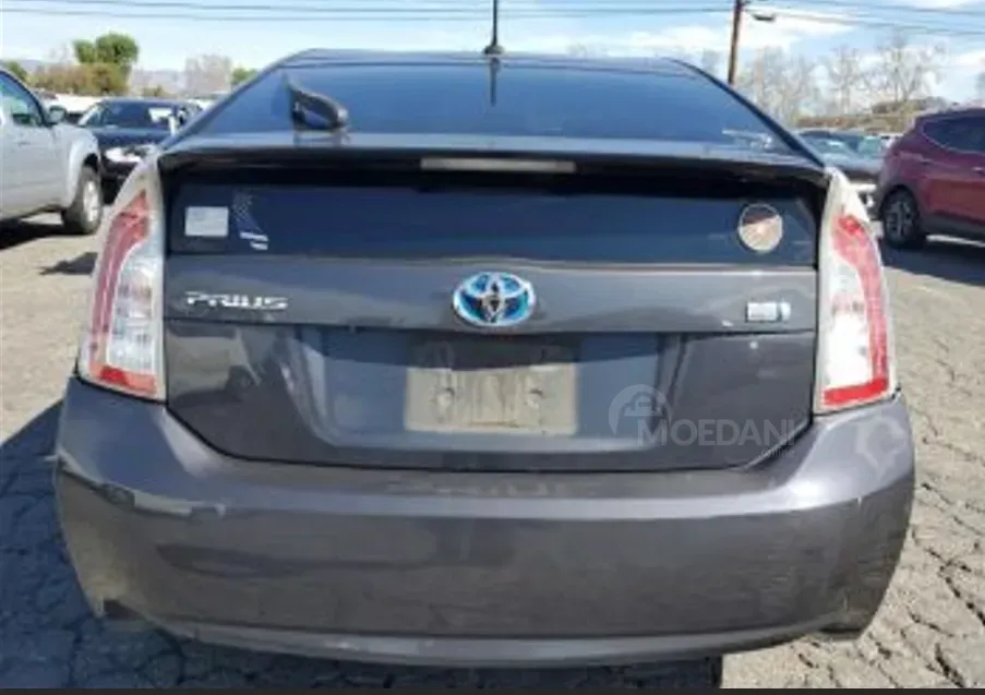 Toyota Prius 1.8L 2015 Тбилиси - изображение 7
