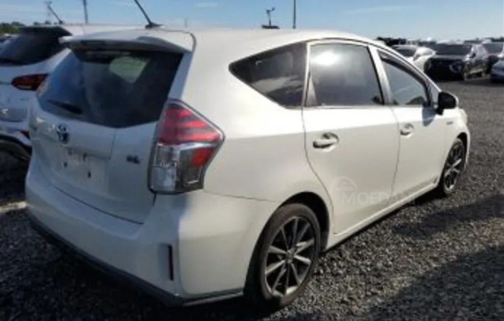 Toyota Prius 1.8L 2015 Тбилиси - изображение 4