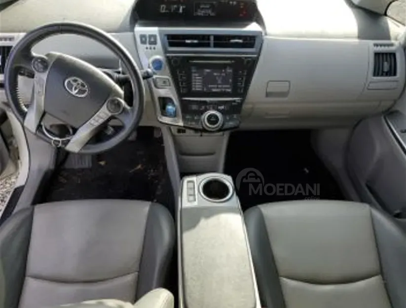 Toyota Prius 1.8L 2015 Тбилиси - изображение 7