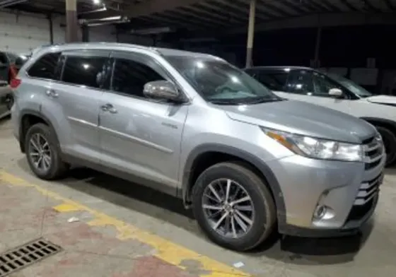 Toyota Highlander 2019 Тбилиси